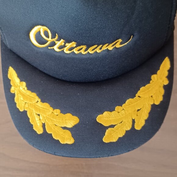 Vintage 1980s International Insignia Embroidered Ottawa Trucker Hat Snapback Cap - Picture 9 of 13